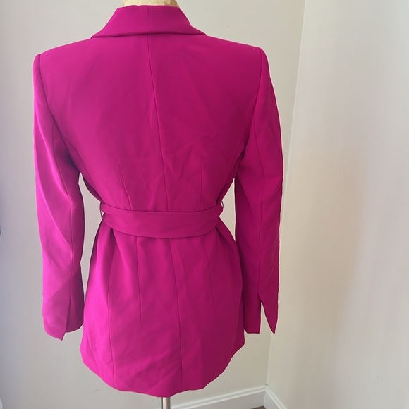 Zara XS fuchsia tuxedo collar blazer with belt. - Picture 2 of 12